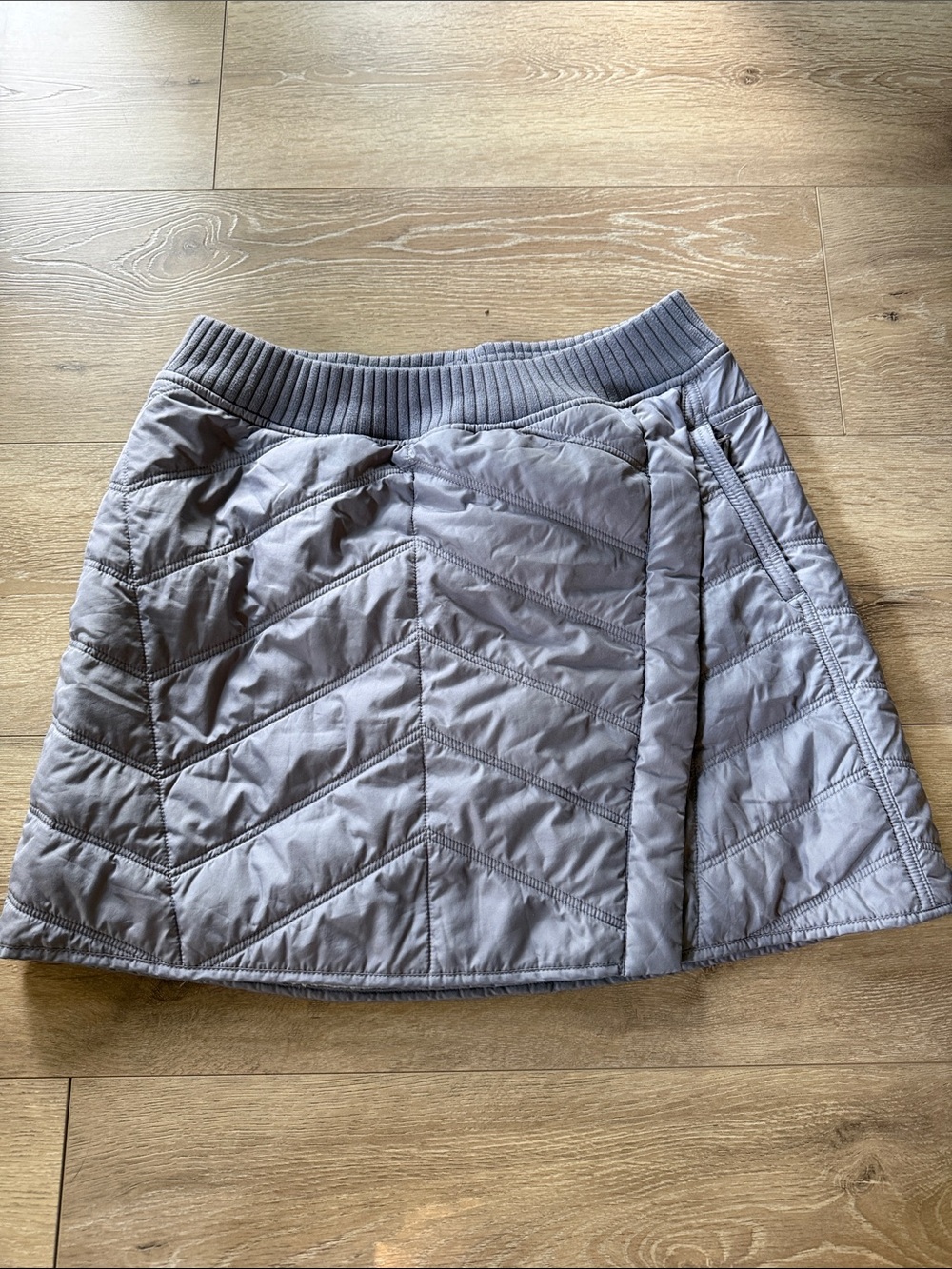 Prana Quilted Wrap Skirt in Light Gray with Ribbed Waistband